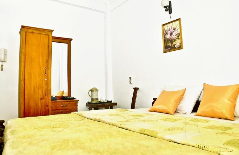 Paradise Inn