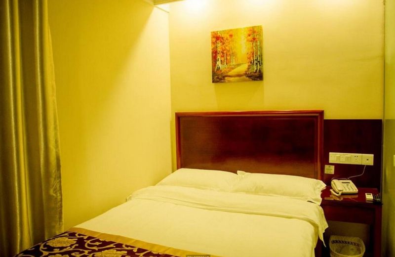 GreenTree Inn Chuzhou FenGYAng Huangcheng Business Hotel