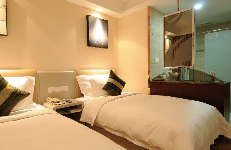 Veee Hotel
