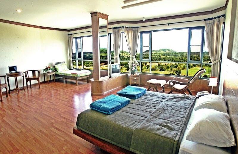 Naraihill Golf Resort And Country Club Hotel