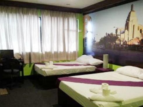 La Pamela Suites