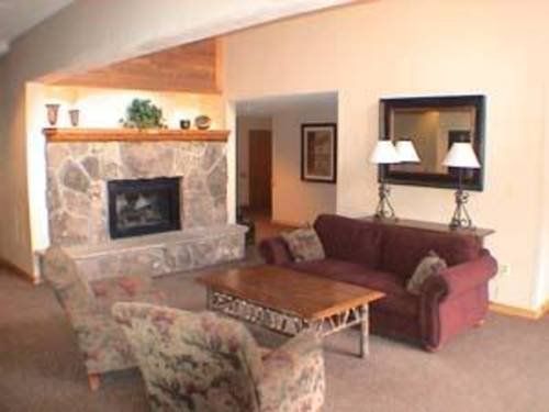 Fox Pine Lodge 3 Bed 3 Bath