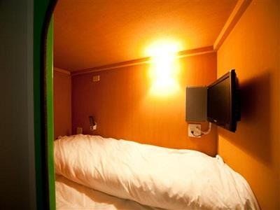 Capsule Hotel Gloria