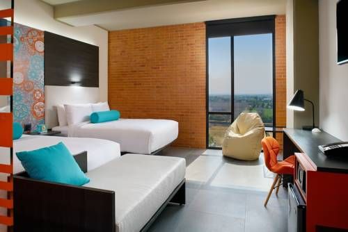 Aloft Celaya