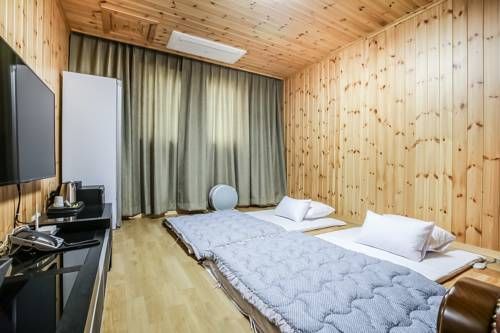 Hotel Maru