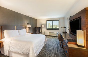 Four Points by Sheraton Los Angeles Westside