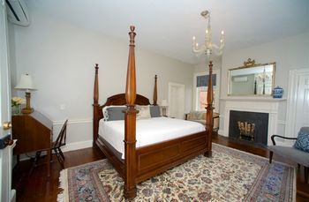 Dinsmore Boutique Inn