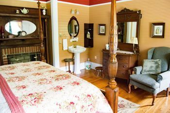 The Mountain Rose Inn