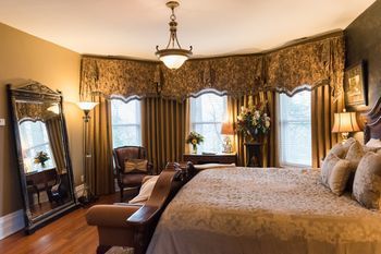 Biltmore Village Inn B&B