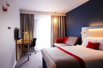 Holiday Inn Express Cheltenham Town Centre, an IHG Hotel