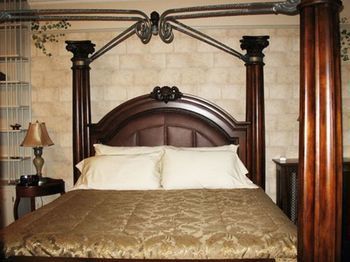 Burgundy Lane Bed & Breakfast