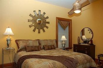 Mt Vernon Square Bed and Breakfast