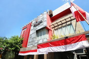 Santosa City Hotel