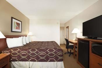 Super 8 by Wyndham Williston ND