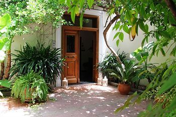 Mouria Pension