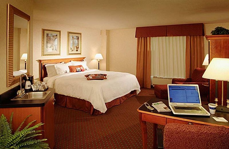 Hampton Inn & Suites Salt Lake City Airport