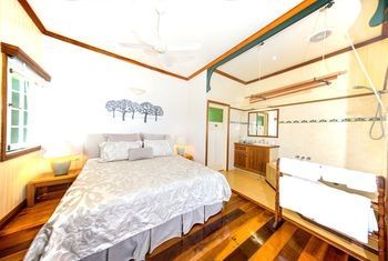 Foxwell Park Lodge & Restaurant