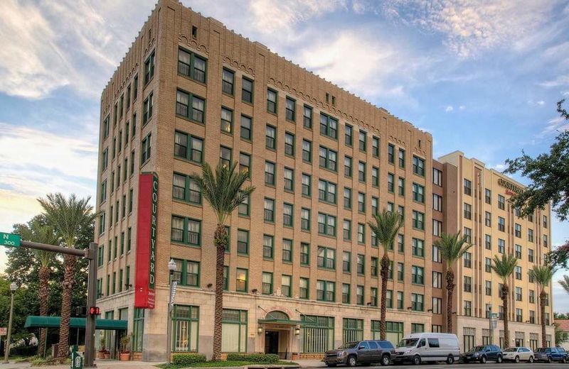 Courtyard by Marriott St. Petersburg Downtown