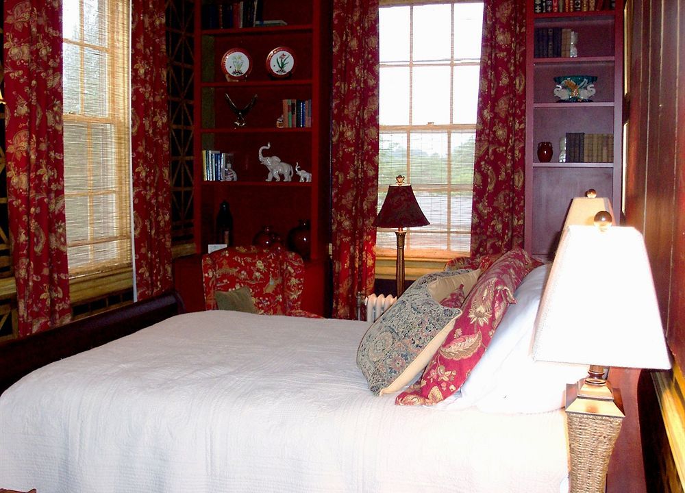 The Firehouse Inn