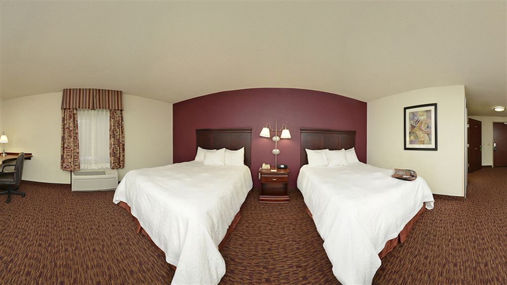 Hampton Inn & Suites Muncie
