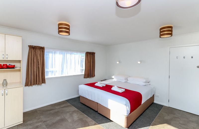 Comfort Inn Westshore Beach