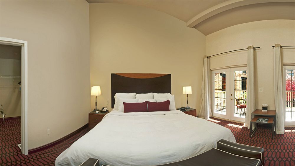 Fairfield Inn & Suites Baltimore Downtown/Inner Harbor