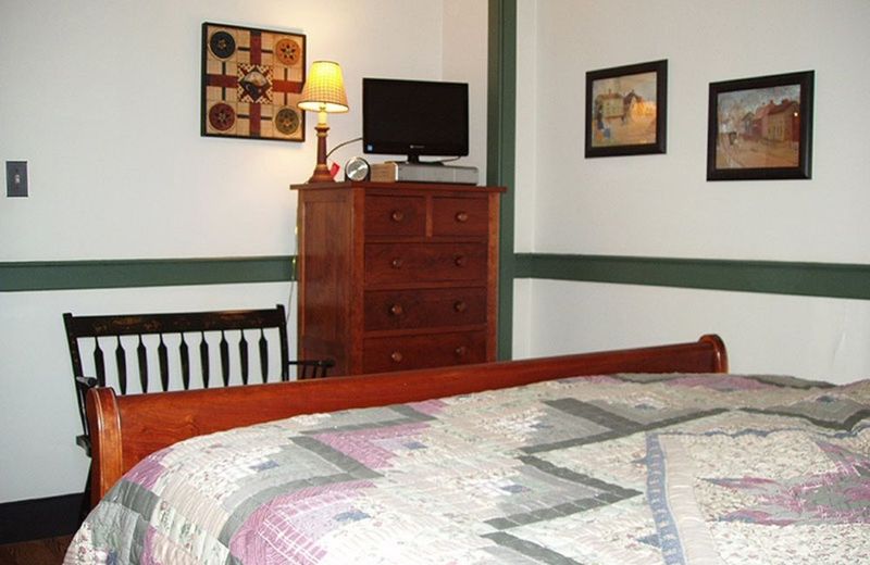 Brownstone Colonial Inn
