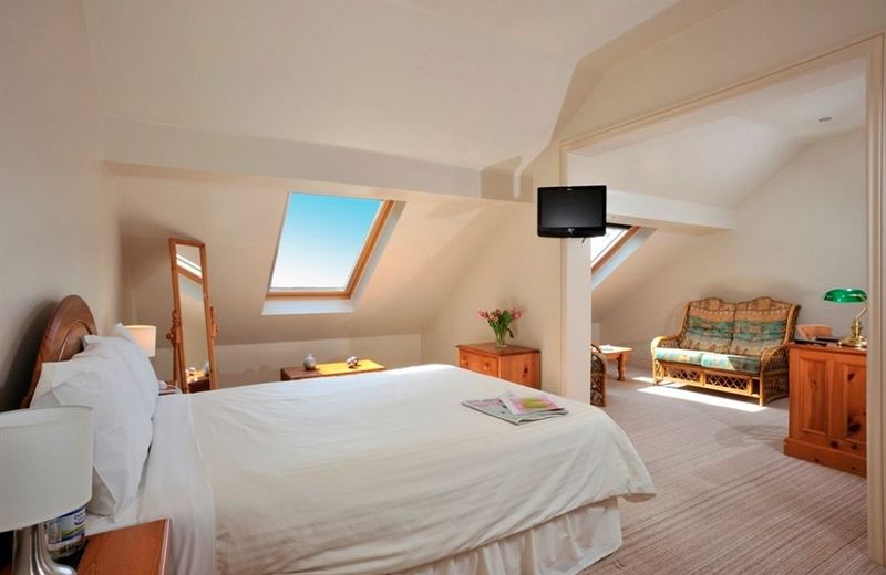 GREYSTONES COURT GUEST HOUSE
