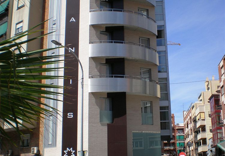 Hotel Madanis