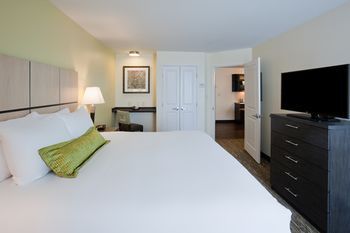 Candlewood Suites Bemidji - Paul Bunyan