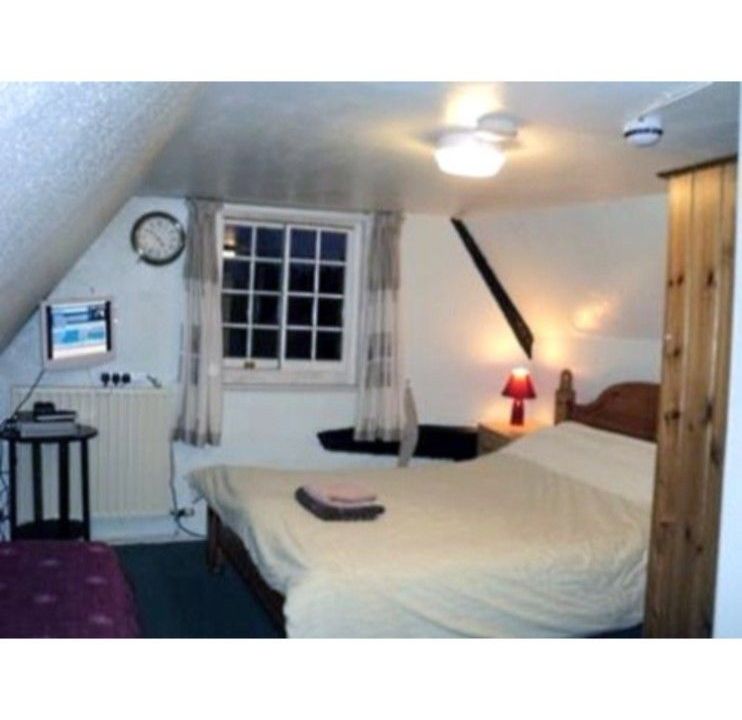 Three Horseshoes Inn
