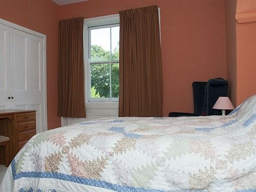 Glanhelyg B&B