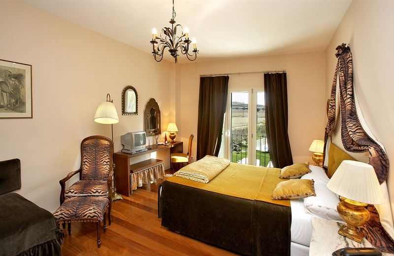 Hotel Santa Coloma del Camino