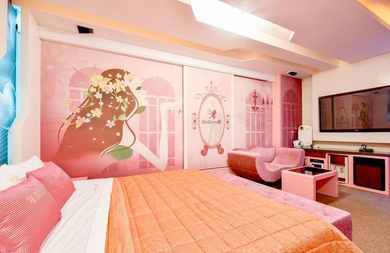 Thebay Hotel