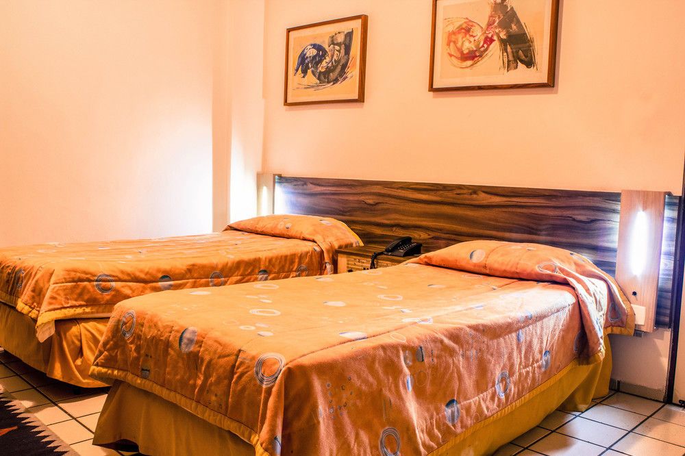 Xenius Hotel