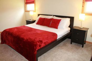 Pipestem Spa, Event Center and Mountain Chalets