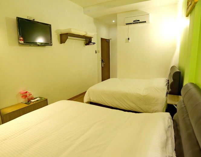 Gold Star Hotel