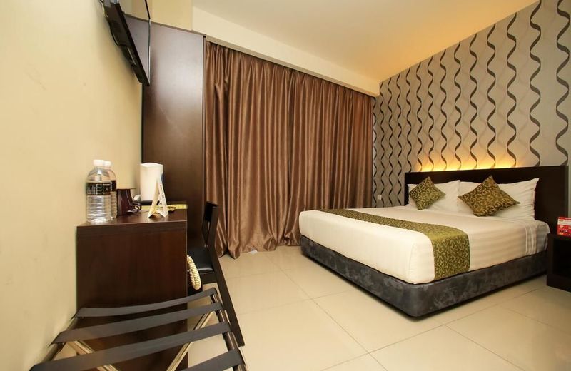 OYO Premium Changkat Jalan Berangan