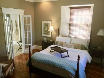 Clyde Hall Bed and Breakfast