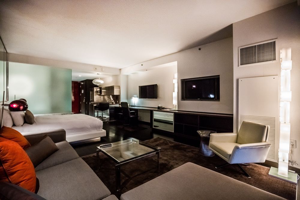 StripViewSuites at Palms Place Penthouses