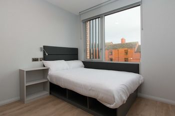 Yugo Kavanagh Court