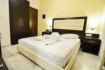 Hotel Kyani Akti