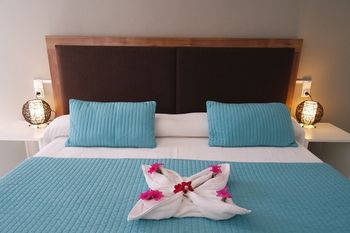 Hotel Es Nautico Suites