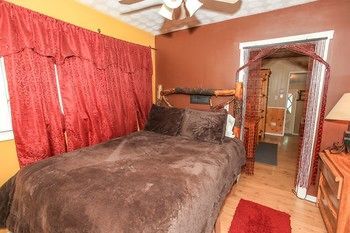 Lil Cabin