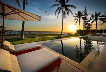 Villa Vedas | Stylish Black Sand Beachfront Villa