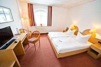 City Hotel