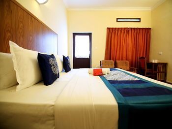 OYO 2887 Hotel SN International