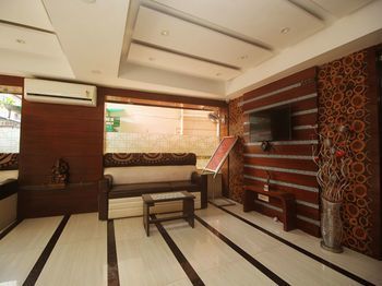 OYO 9507 Hotel Sathi Residency