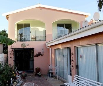 Mountainia Inn Self Catering
