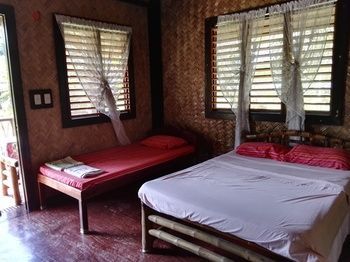 Kahamut-an Beach and Cottages